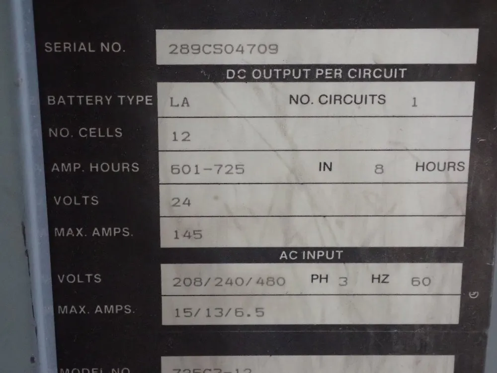 Hobart Accu-charger - 725c3-12