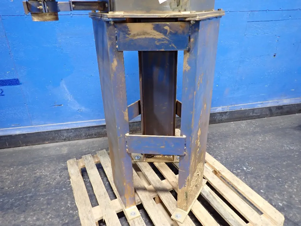 Vibrecon Approx. 30" Vibratory Separator