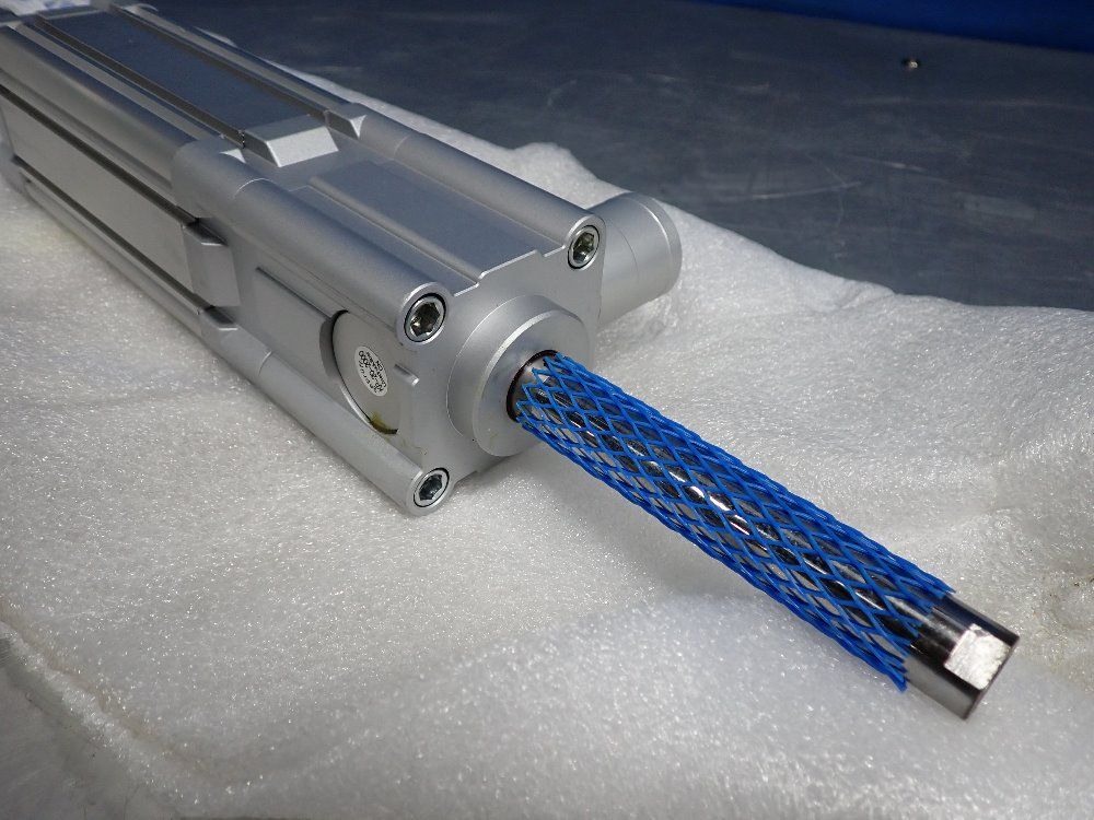 Festo 145psi Pneumatic Cylinder - Dnc-63-100-ppv-s2-k3-kp