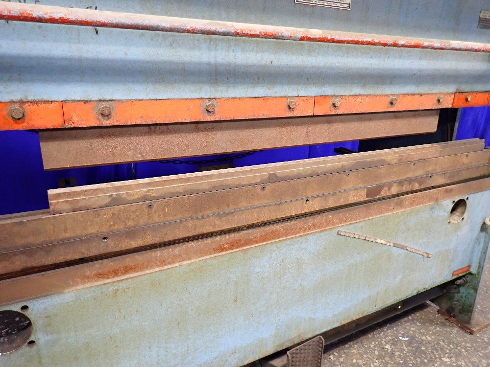 Niagara 25 Tons X 96" Press Brake - Ib-25-6-8