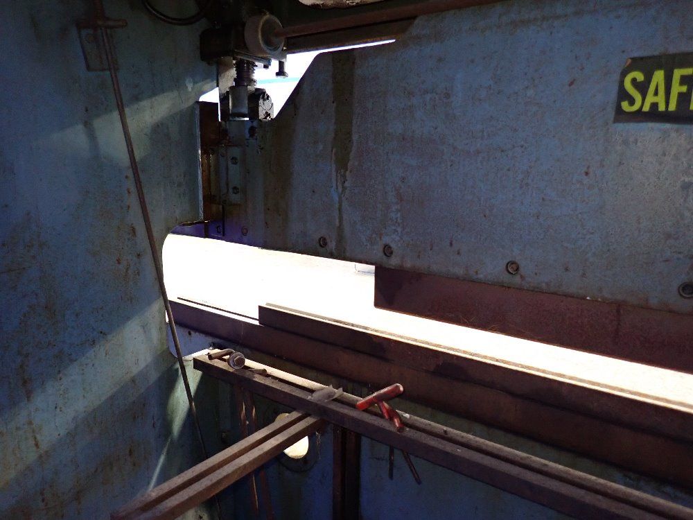 Niagara 25 Tons X 96" Press Brake - Ib-25-6-8