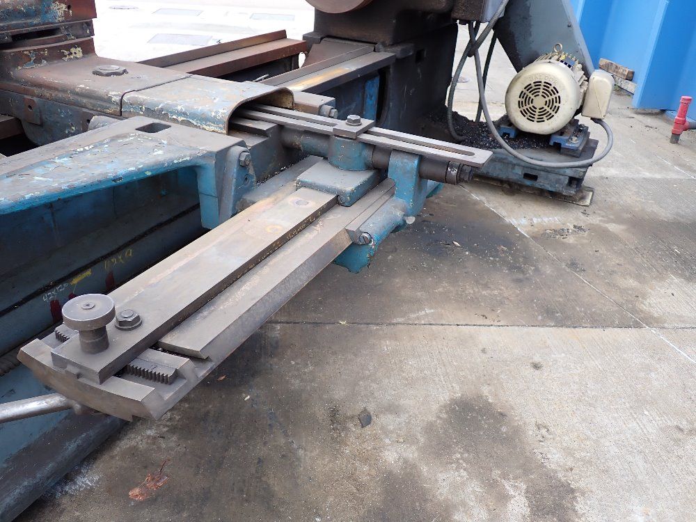 Leblond 32" X 84" Gap Bed Lathe