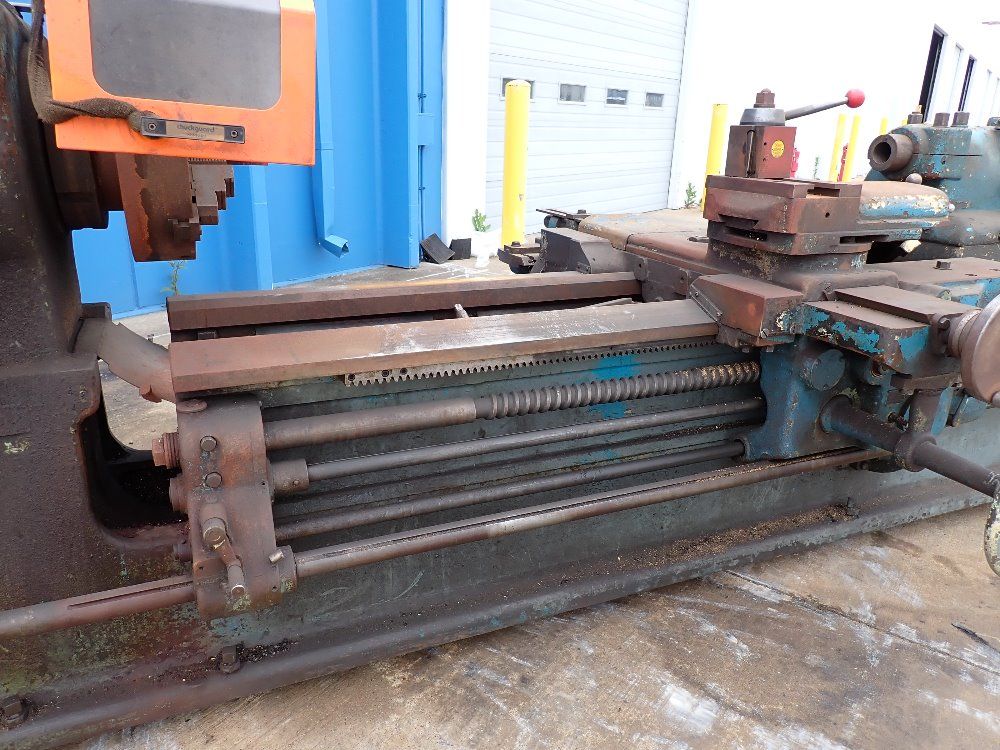 Leblond 32" X 84" Gap Bed Lathe