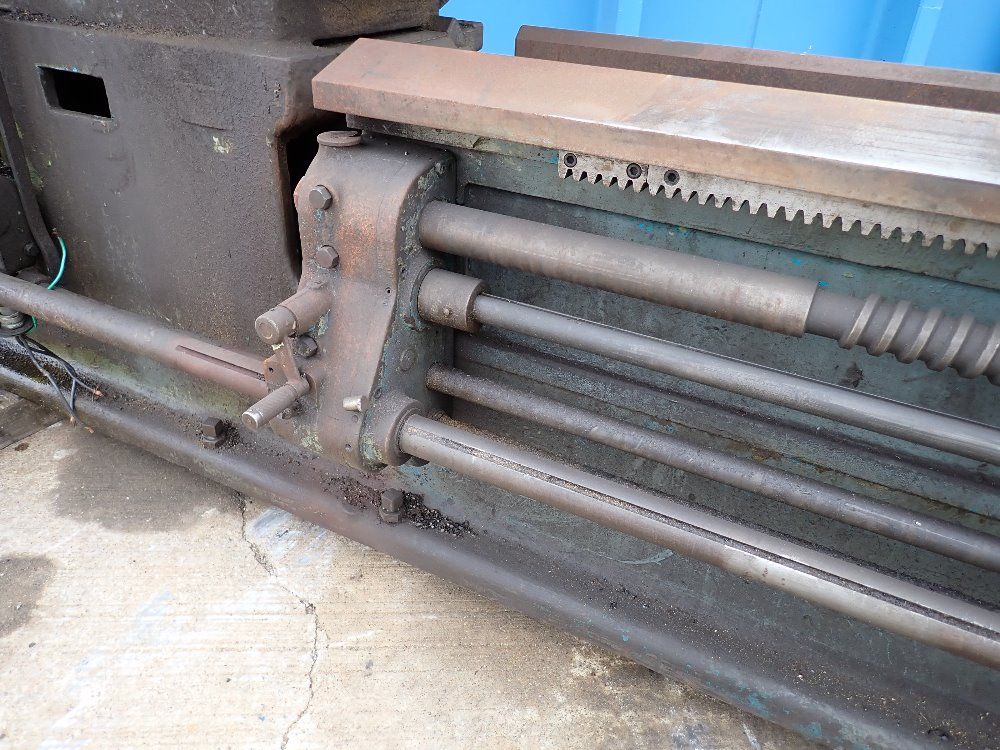 Leblond 32" X 84" Gap Bed Lathe