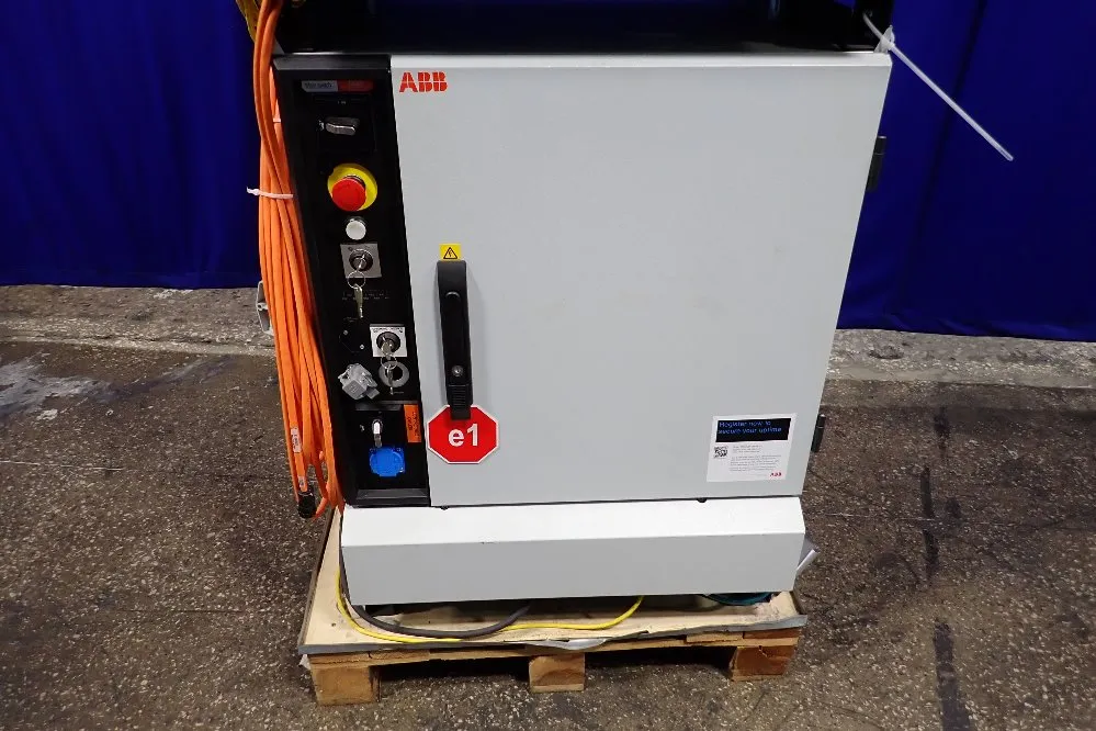 Abb Engineering Robot Controller - Irc5 Single