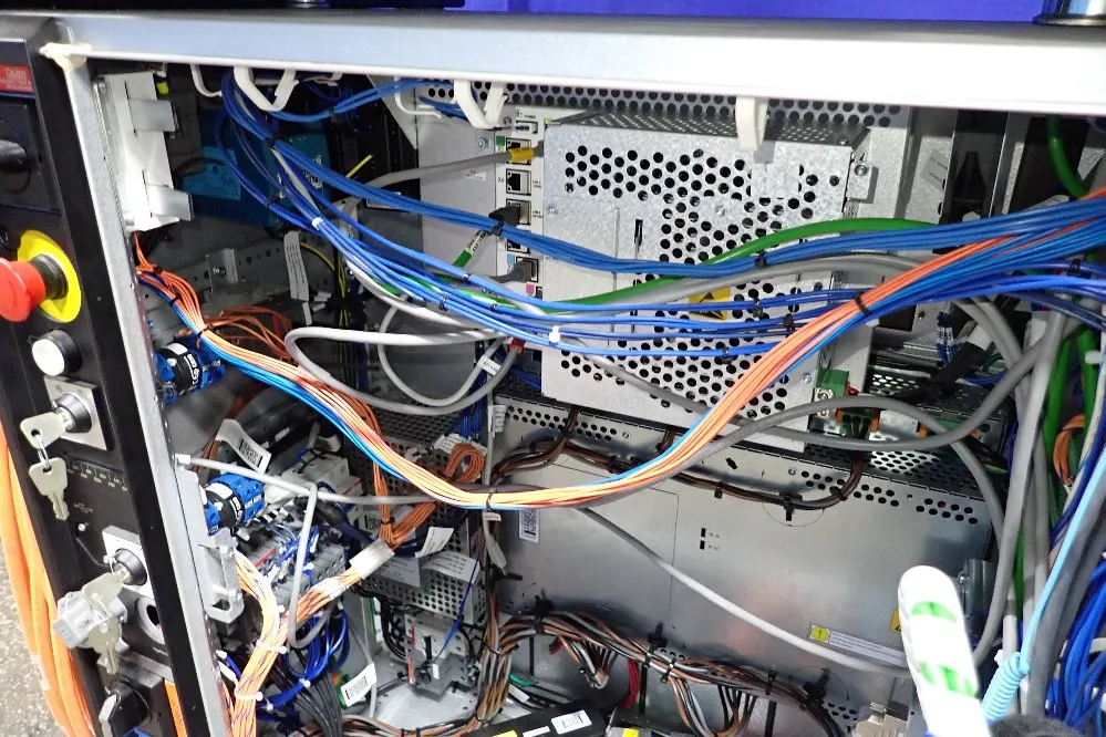 Abb Engineering Robot Controller - Irc5 Single