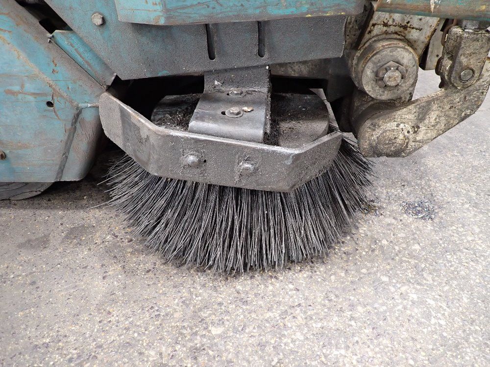 Tennant Power Sweeper - 255
