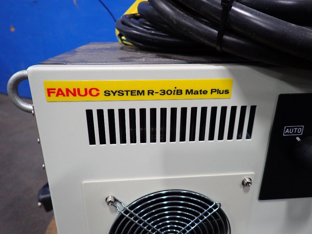 Fanuc Robot With Controller And Pendant - Lr Mate 200id/30ib