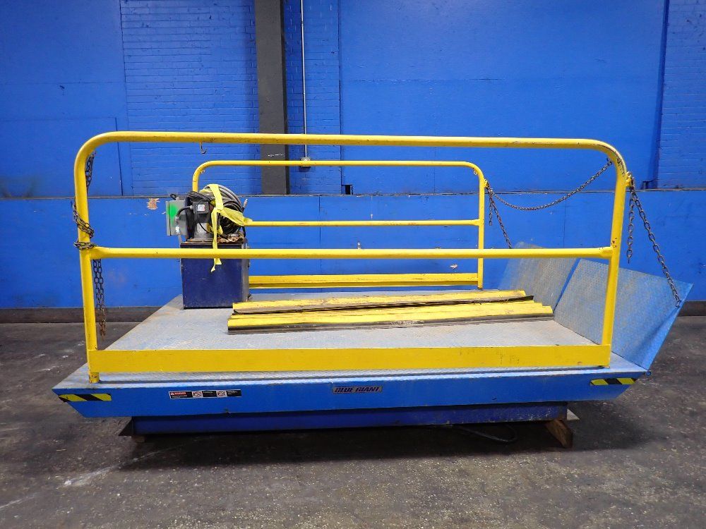 Blue Giant Blue Giant Hydraulic 8000 Lbs Lift Table