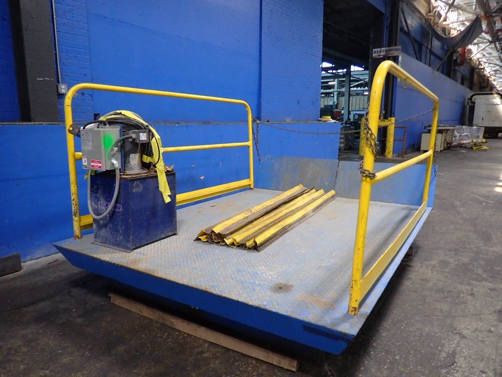 Blue Giant Blue Giant Hydraulic 8000 Lbs Lift Table