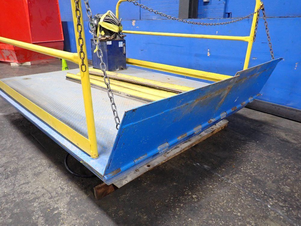 Blue Giant Blue Giant Hydraulic 8000 Lbs Lift Table