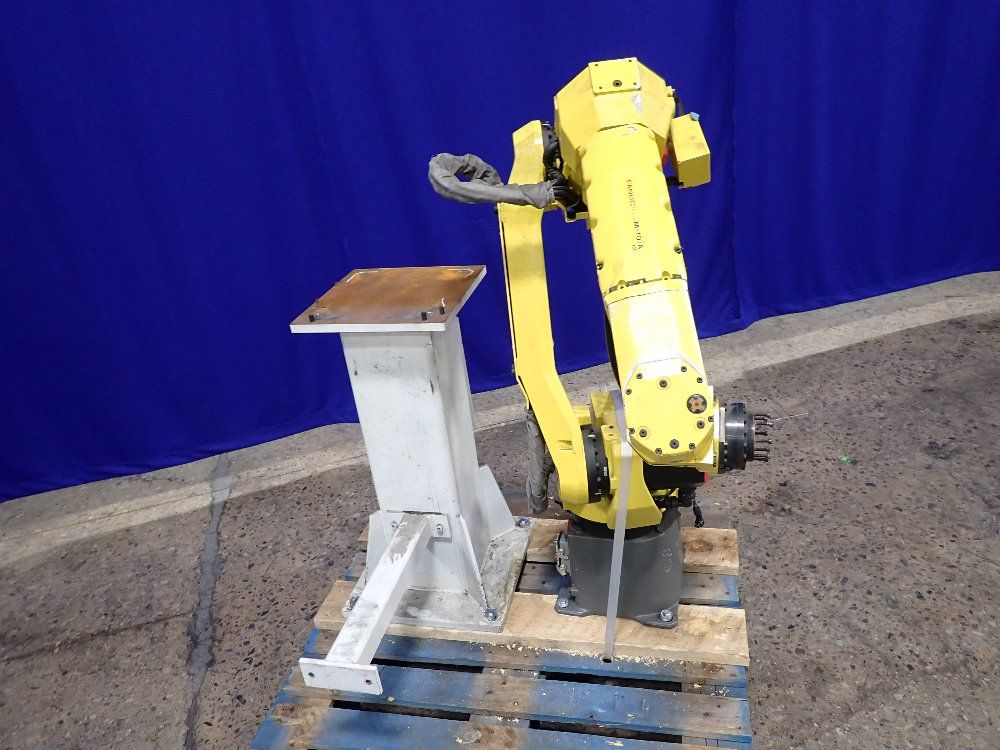 Used Fanuc 2017 Fanuc M-10ia/12 Robot | HGR Industrial Surplus