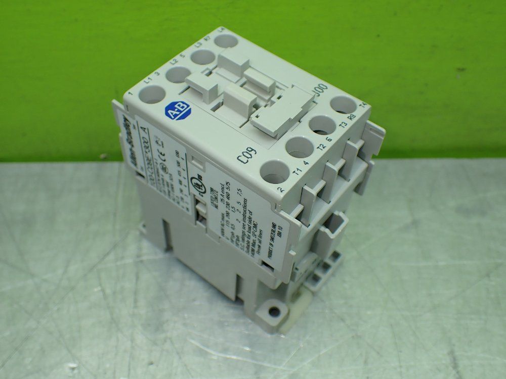 Allen-bradley Contactor - 100-c09ej300