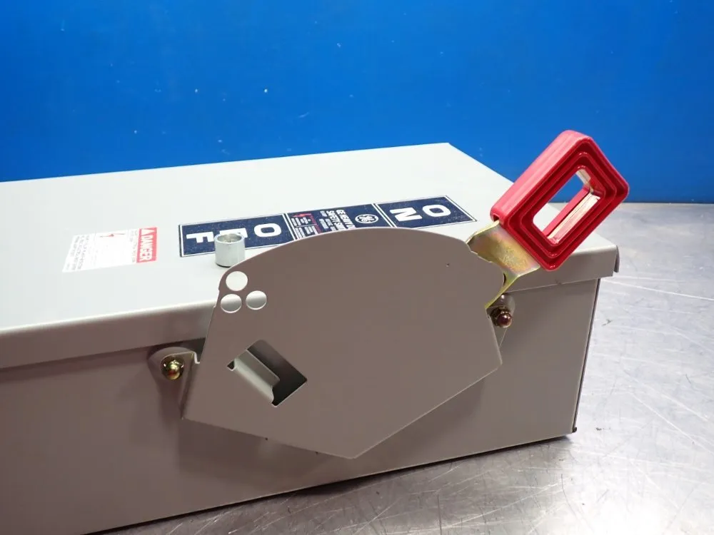 General Electric Heavy Duty Safety Switch - Np1578000b