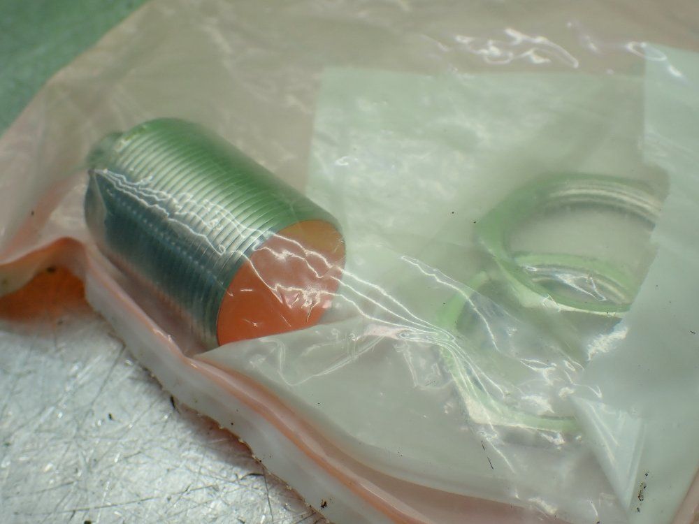 Ifm 15mm Inductive Sensor. - Iis204