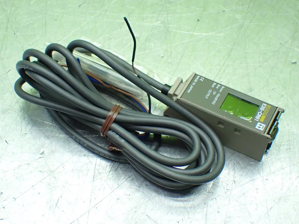 Omron Photoelectric Switch - E3s-cr61