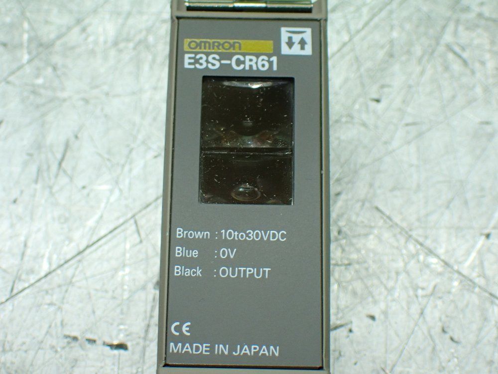 Omron Photoelectric Switch - E3s-cr61