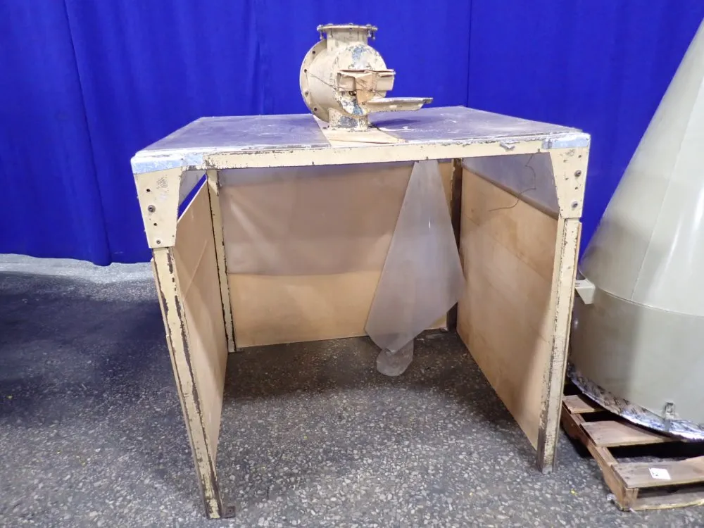 Conair Aprox. 33" Hopper