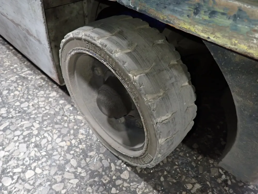 Komatsu 3520 Lbs Fg20st11 Propane Forklift - Fg20st11