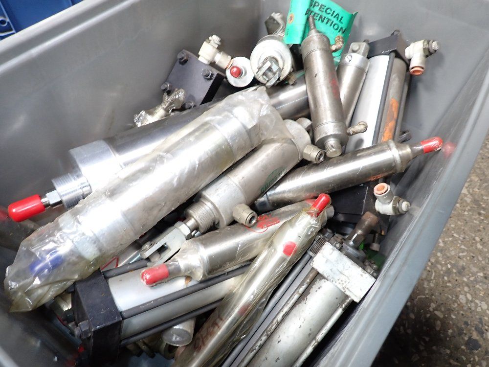  Hydraulic Cylinders