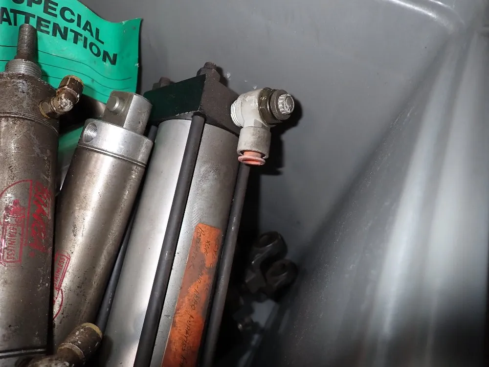  Hydraulic Cylinders