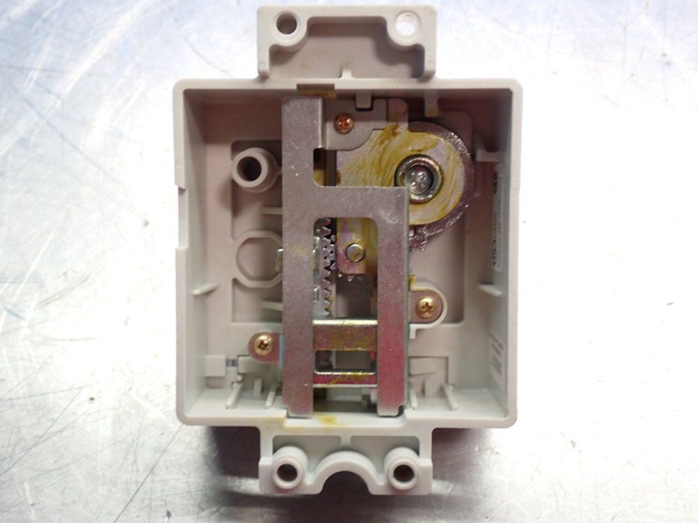 Eaton 24" Shaft Rotarty Handle Mechanism 24" Shaft - Ehmvd24b