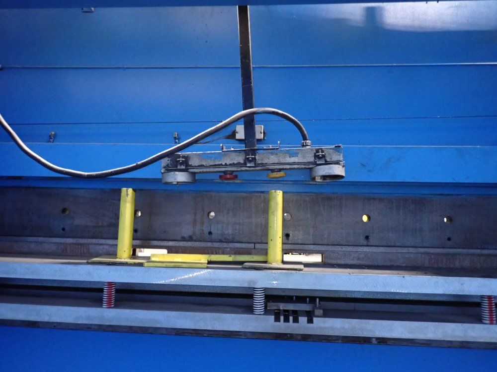 Pacific 12' X 12 Ga J110-12 Press Brake - J110-12