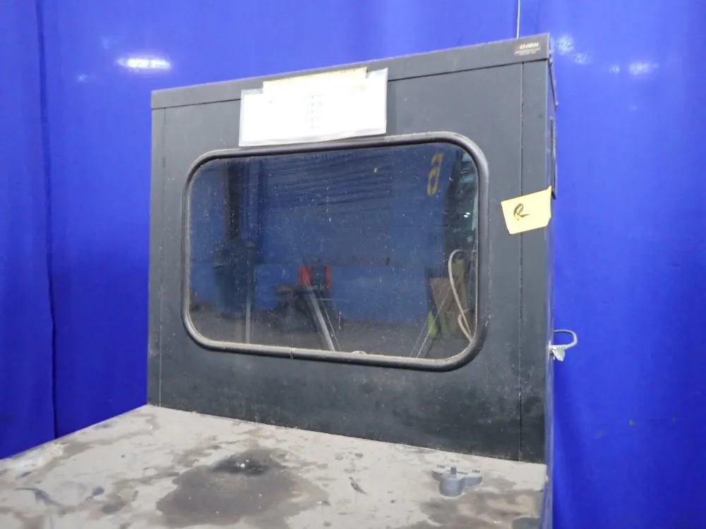 Global Computer Stand