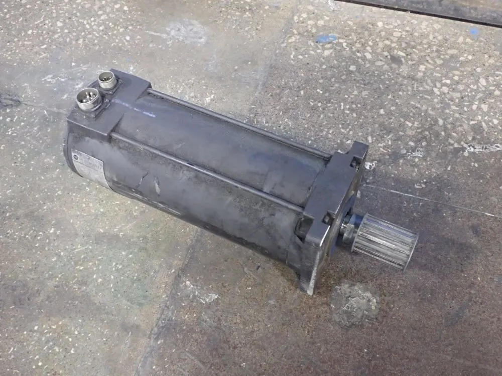 Allen Bradley 7.5 Kw Ac Servo Motor - 1326ab-c3e-11-2267b