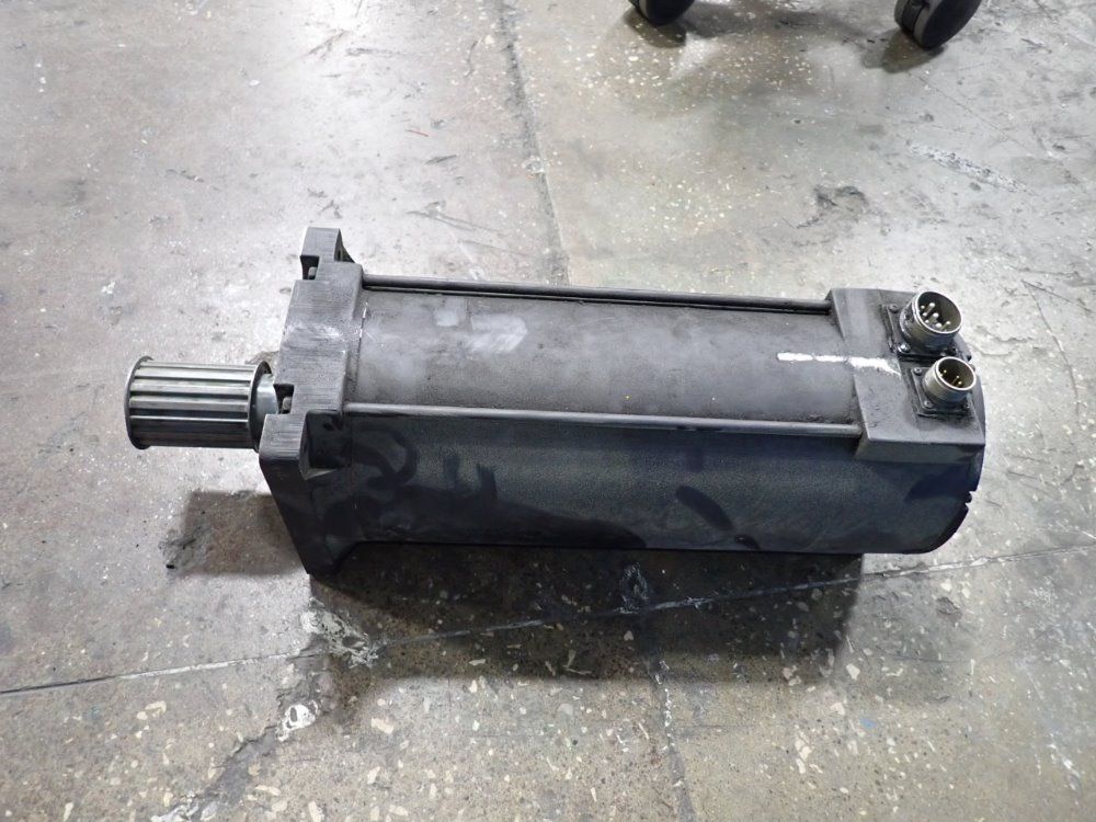 Allen Bradley 7.5 Kw Ac Servo Motor - 1326ab-c3e-11-2267b