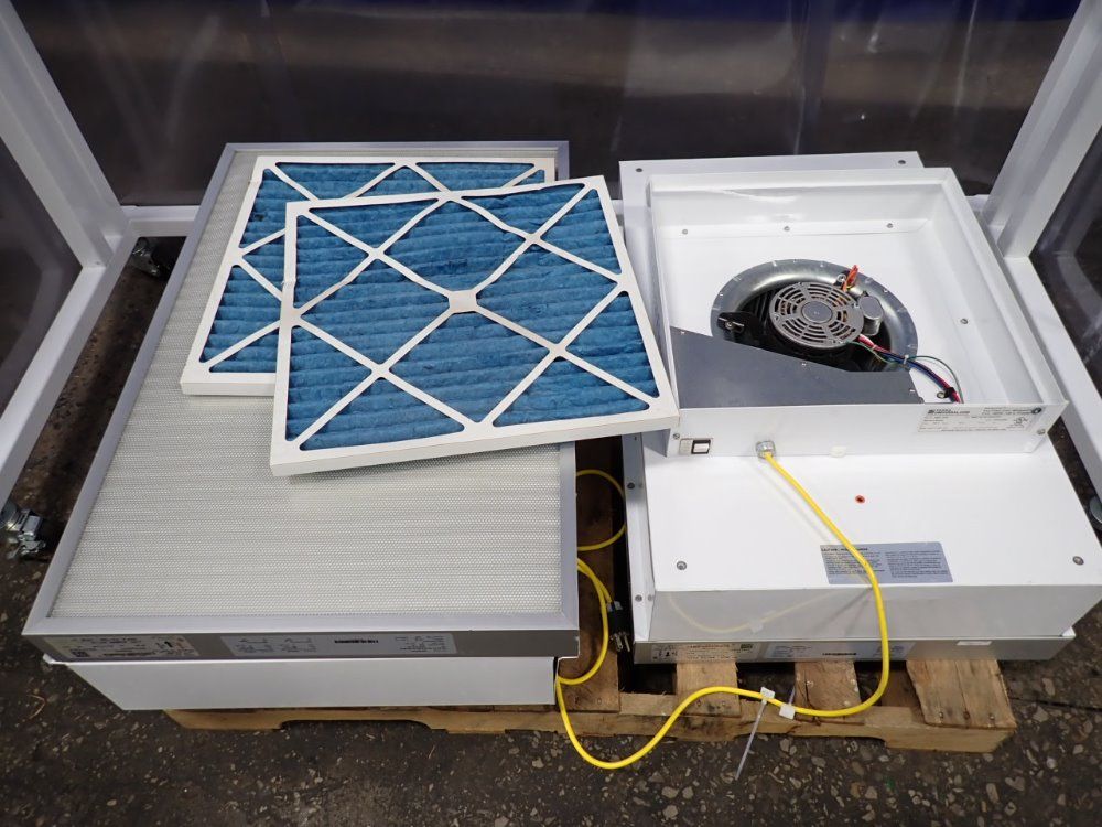 Terra Universal Laminar Flow Hood