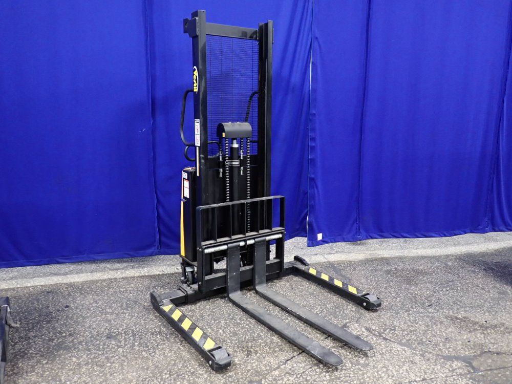 Vestil Vestil Sl63aa Straddle Lift