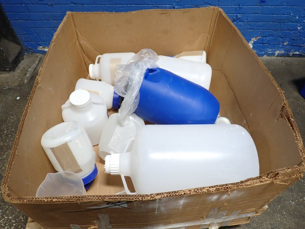  Plastic Containers