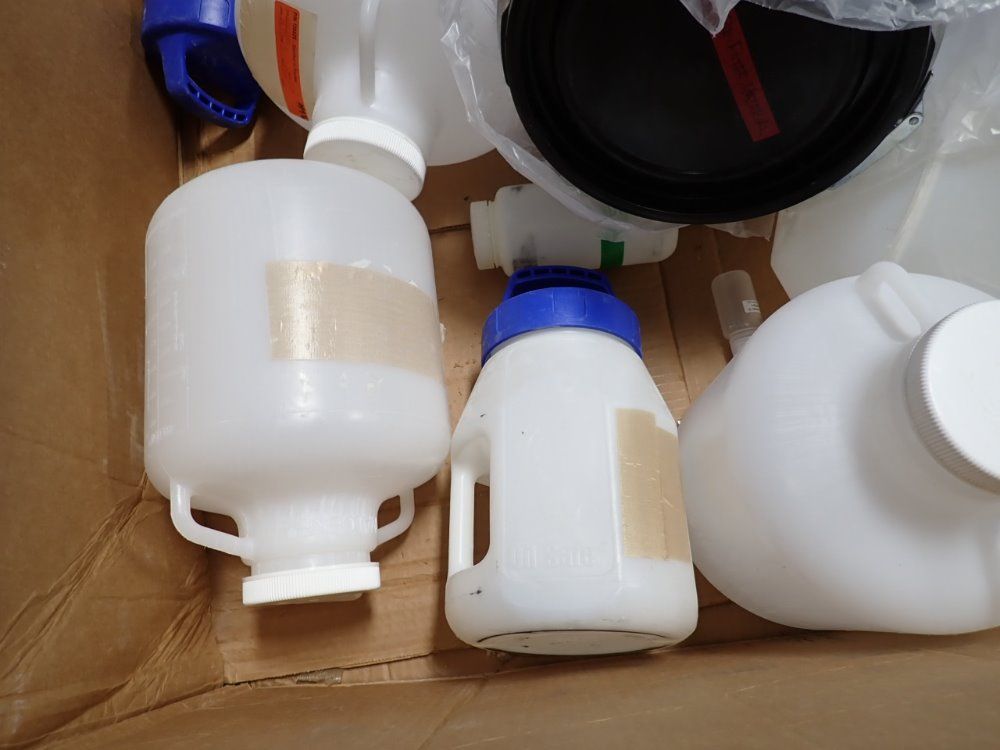  Plastic Containers