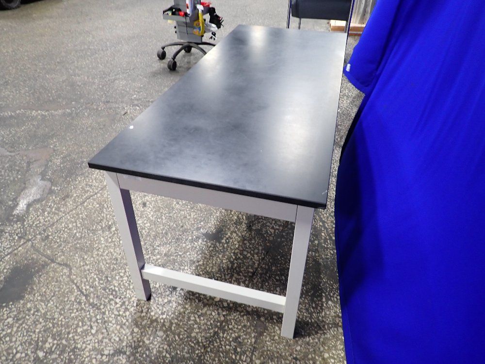  Table W Drawers