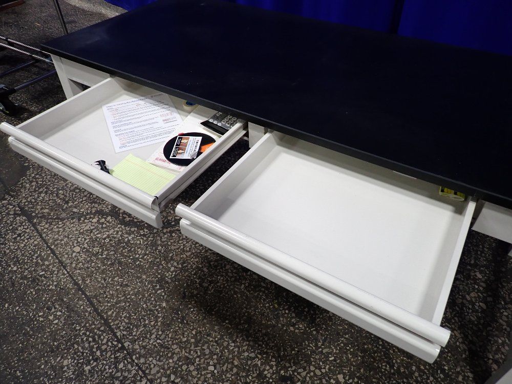  Table W Drawers