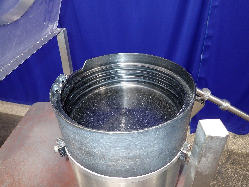  Sieving Machine