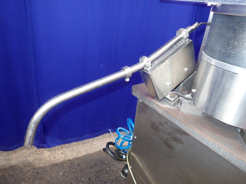  Sieving Machine