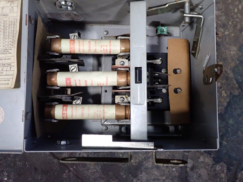 General Electric Fusible Bus Plug