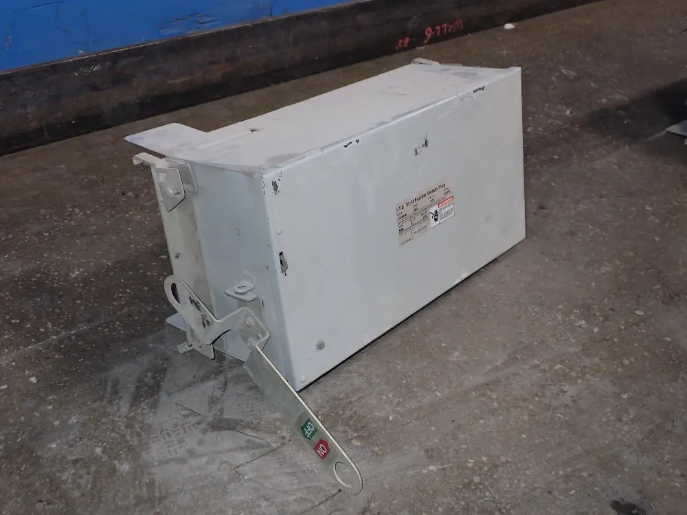 FUSIBLE BUS PLUG