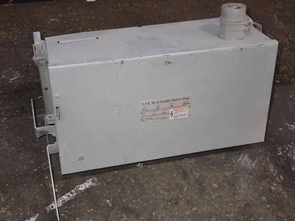 FUSIBLE BUS PLUG