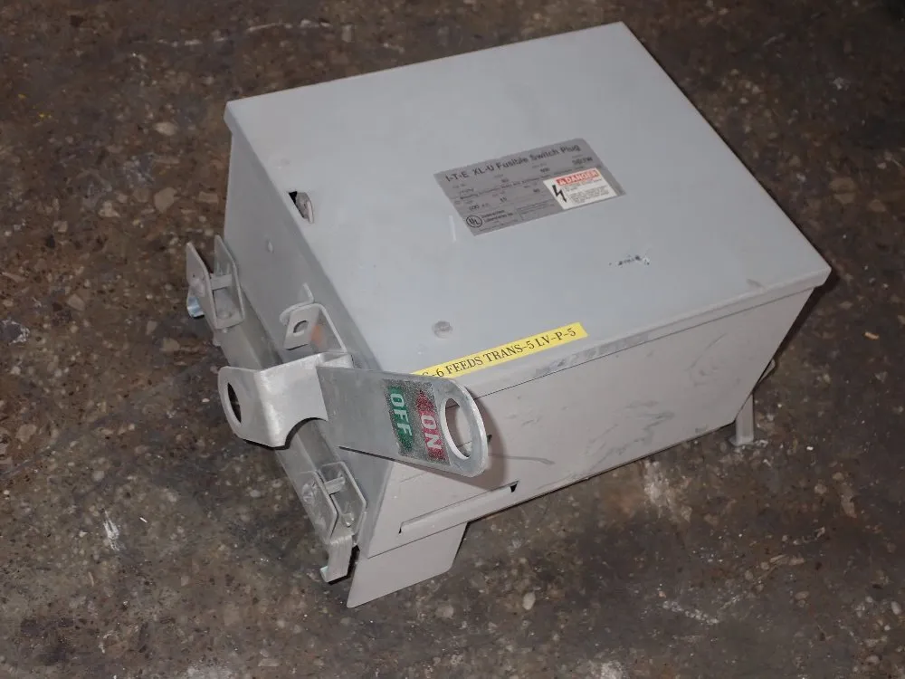 FUSIBLE BUS PLUG