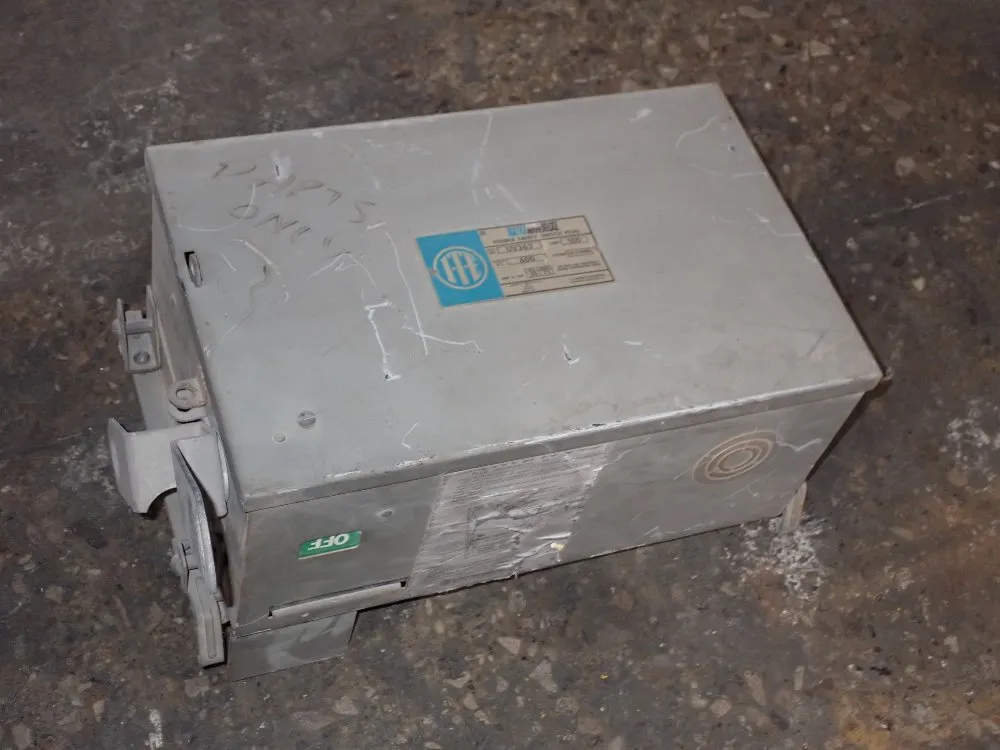 FUSIBLE BUS PLUG