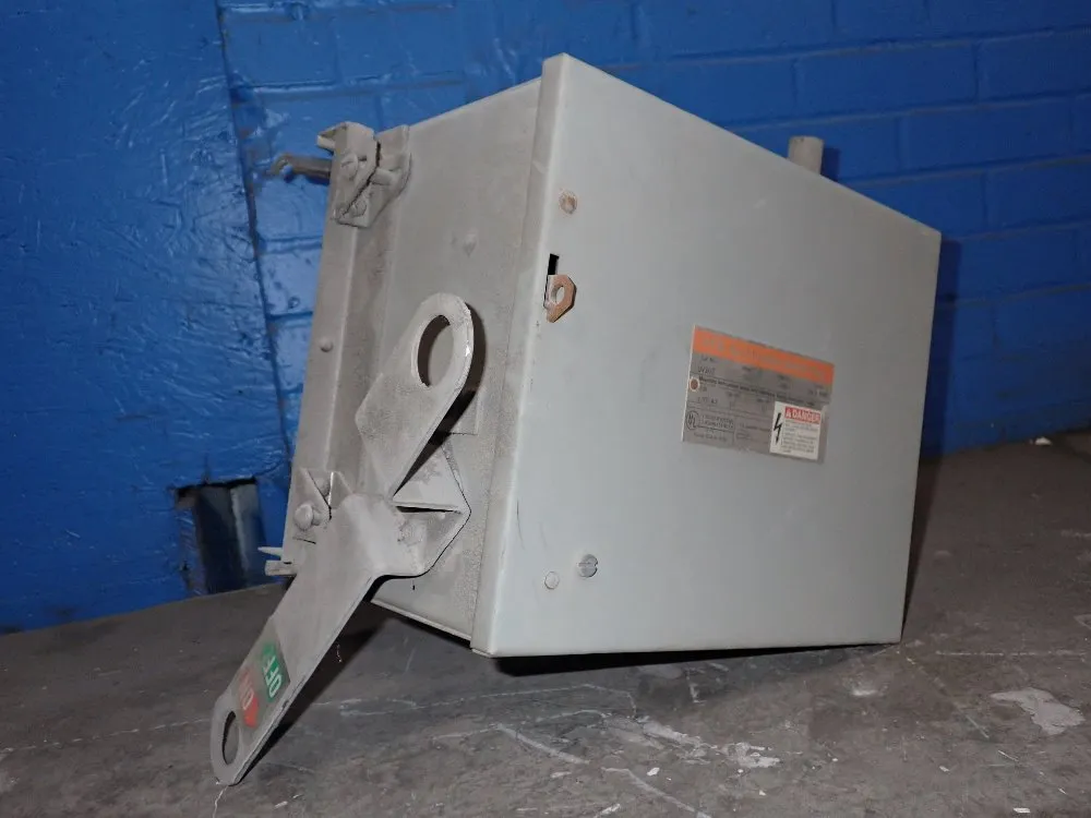 FUSIBLE BUS PLUG