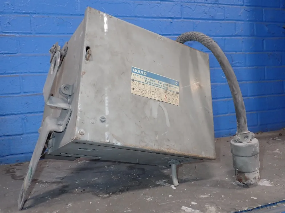 FUSIBLE BUS PLUG