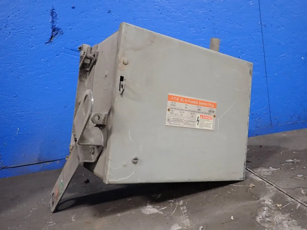 FUSIBLE BUS PLUG