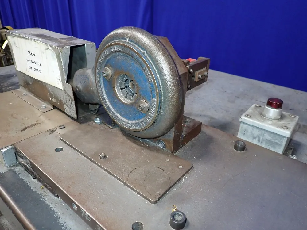 Scovill Flaring Machine