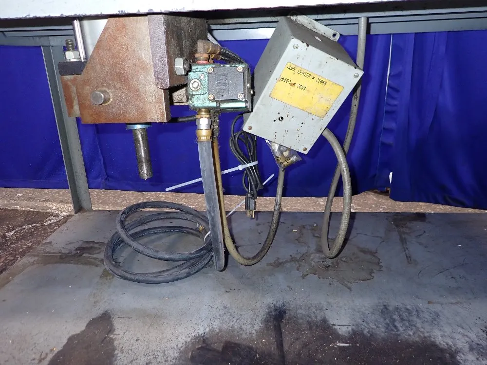 Scovill Flaring Machine