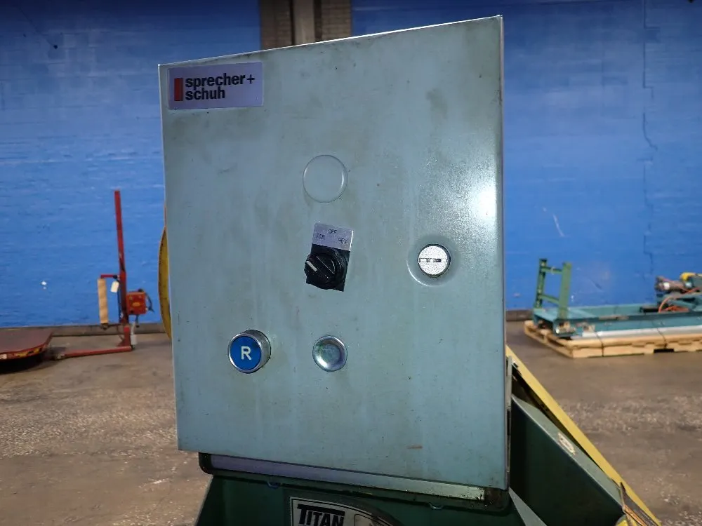 Titan 4" W Chip Conveyor