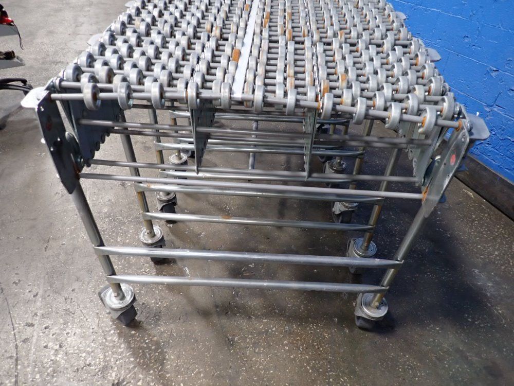 Flexible Material Handling Accordion Skate Conveyor